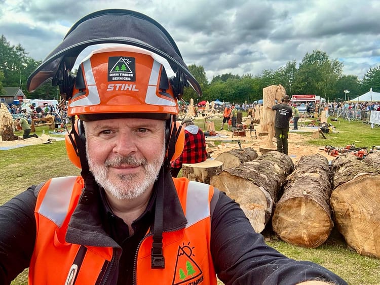 Dave Mills at the Carve Carrbridge competition